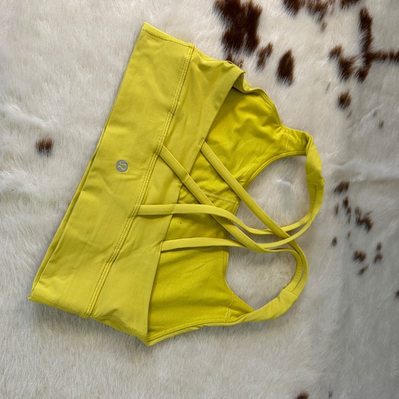 LULULEMON - energy bra size 4 - Picture 4 of 4